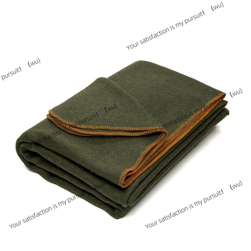 Woolly Blanket | Thickened Thermal Shawl, Washable, Perfect for Picnics 3